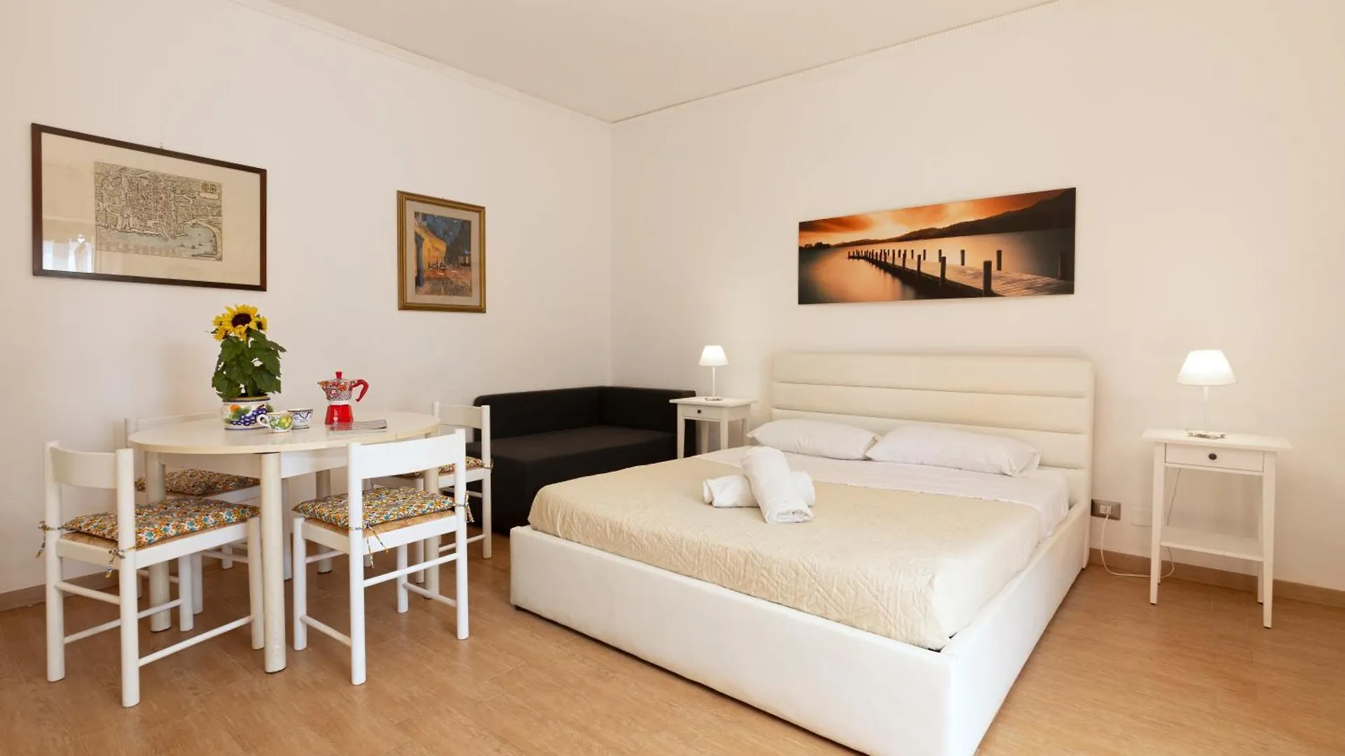 Maison Blanche Palermo 0*,  Italy